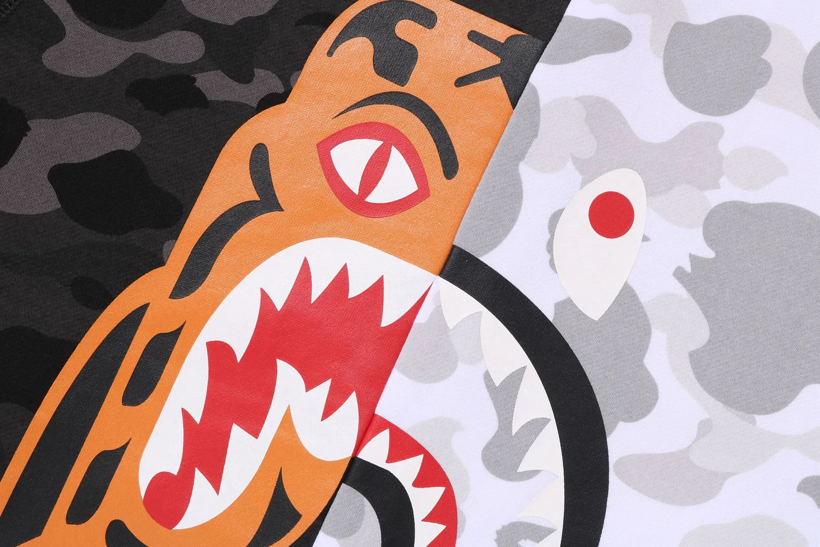 COLOR CAMO TIGER SHARK CREWNECK SWEATSHIRT sold by Bape product image thumbnail 3