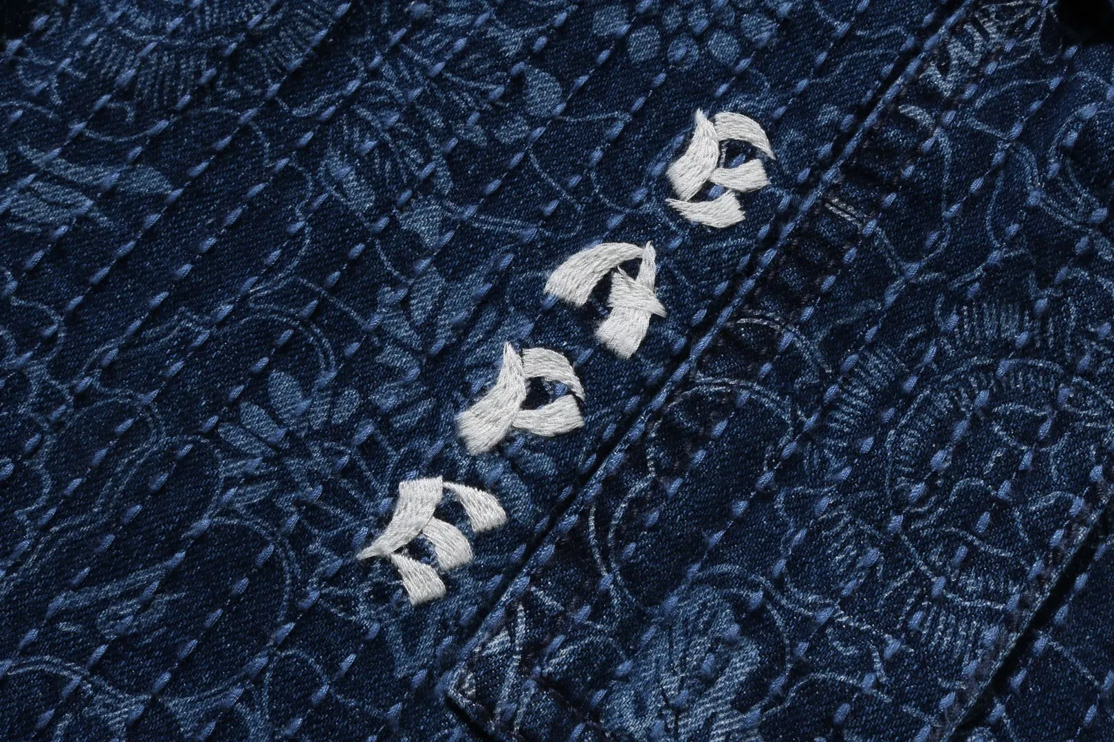 JAPANESE INDIGO ART CAMO JUNGLE DENIM RELAXED FIT CARGO SHORTS sold by Bape product image thumbnail 3