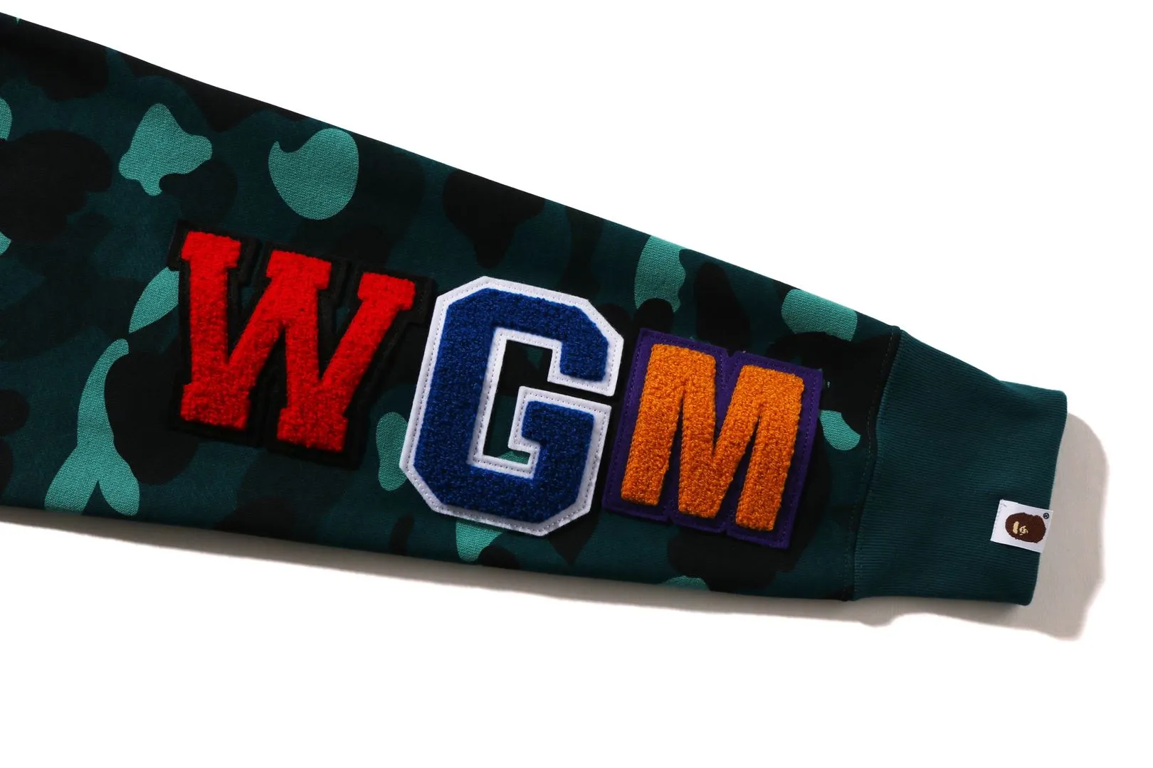 COLOR CAMO SHARK CREWNECK SWEATSHIRT sold by Bape product image thumbnail 5