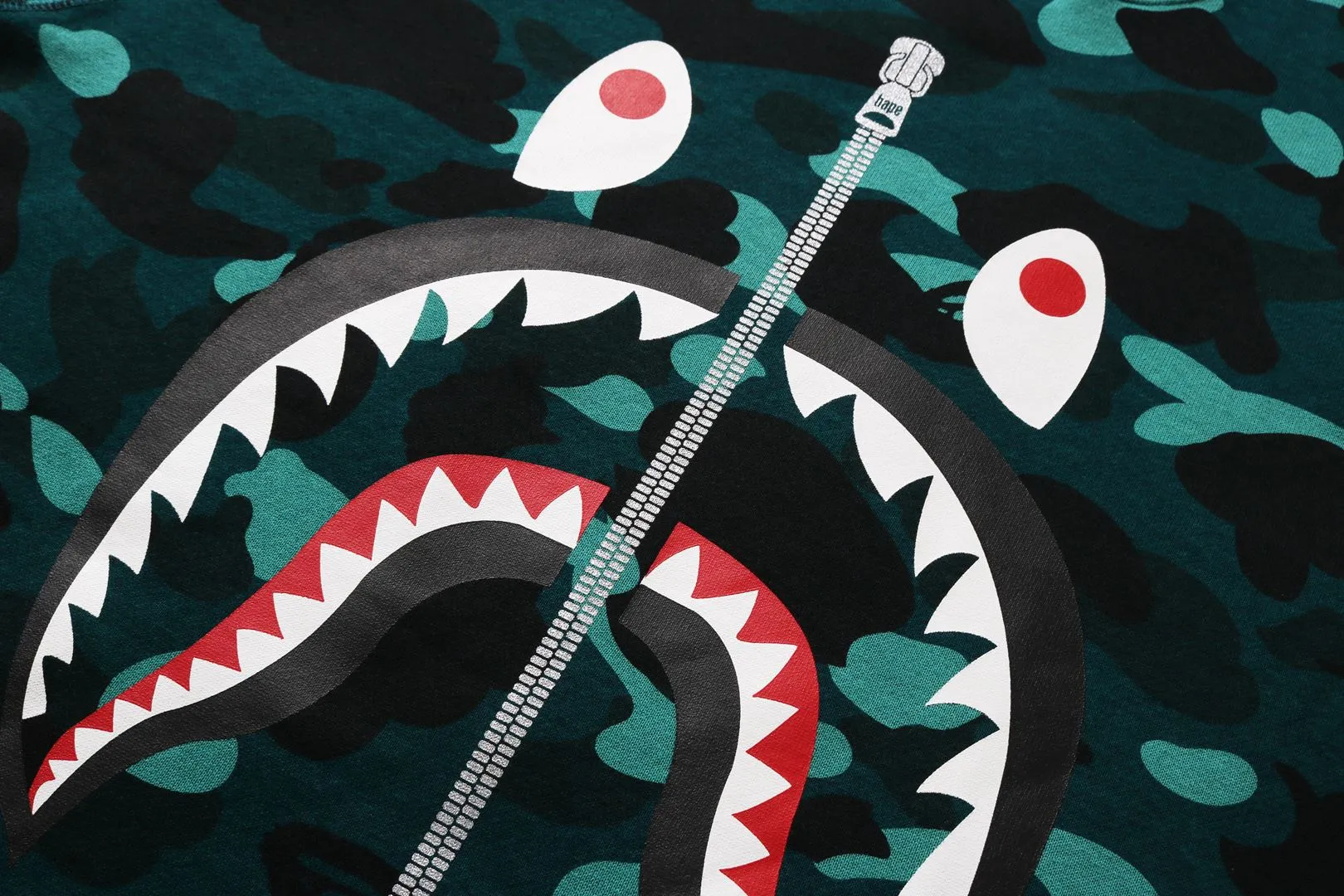 COLOR CAMO SHARK CREWNECK SWEATSHIRT sold by Bape product image thumbnail 3