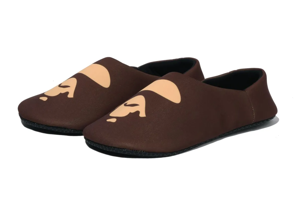 APE HEAD SLIPPERS ＆ POUCH SET TRAVEL sold by Bape