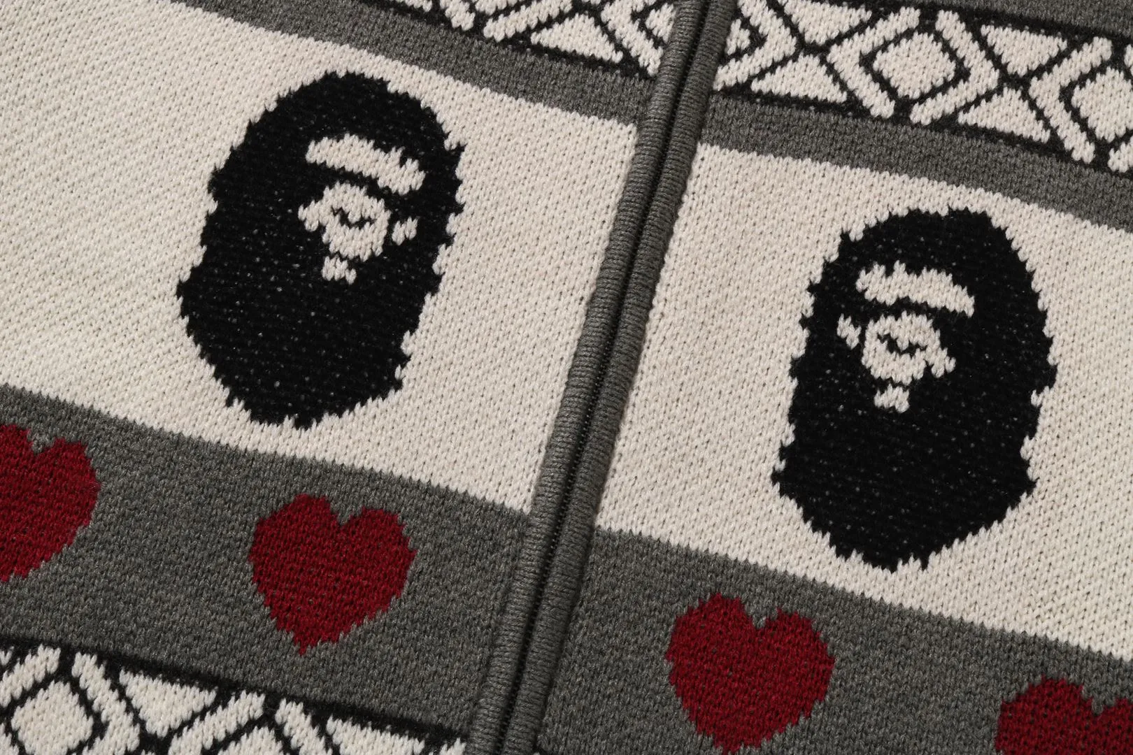 【 BAPE X MOUSSY 】KNIT CARDIGAN sold by Bape product image thumbnail 3