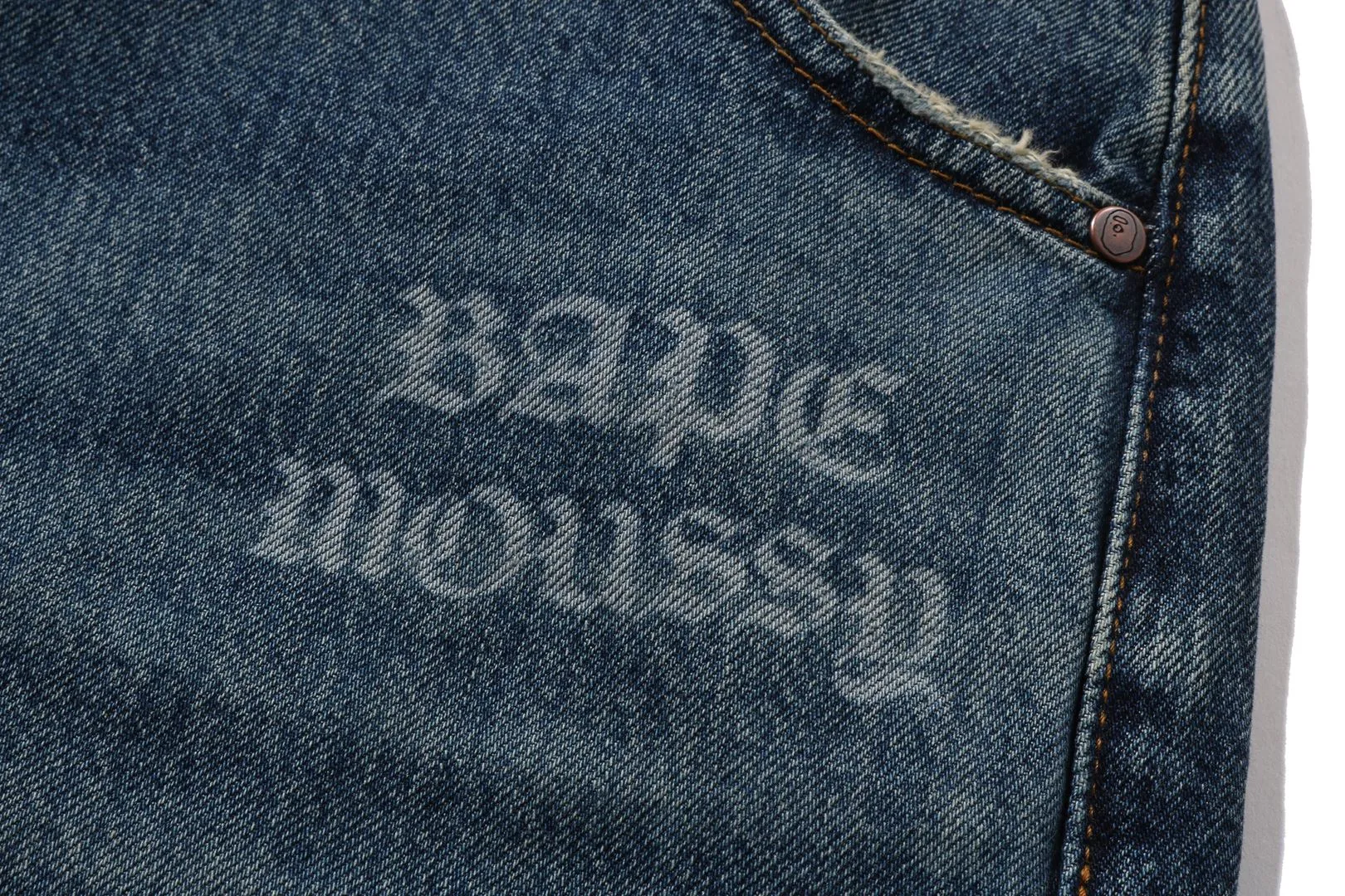 【 BAPE X MOUSSY 】CURVE STRAIGHT sold by Bape product image thumbnail 3