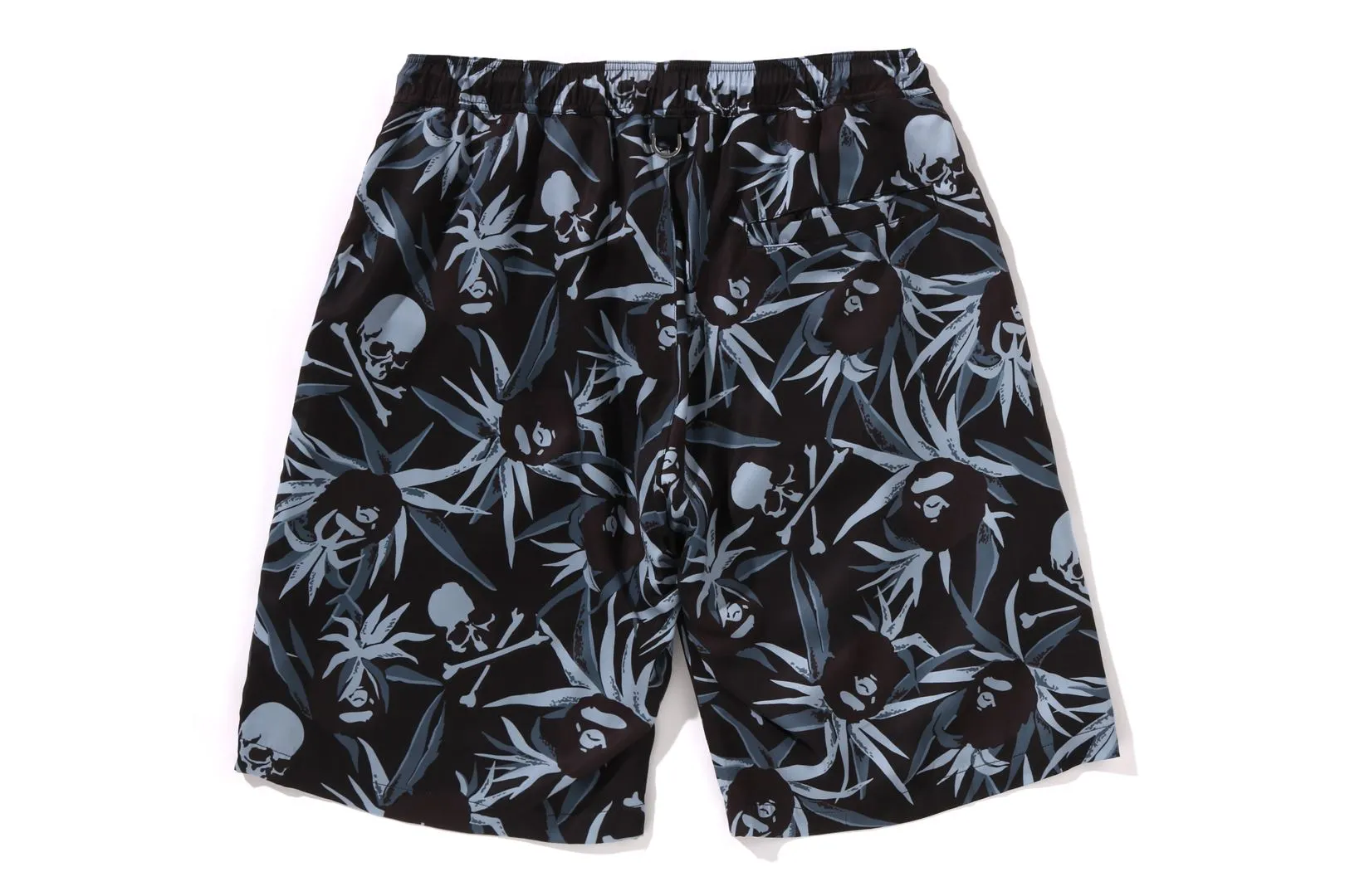 【 BAPE X MMJ 】TROPICAL SKULL CAMO RELAXED FIT SHORTS 16TH sold by Bape product image thumbnail 2