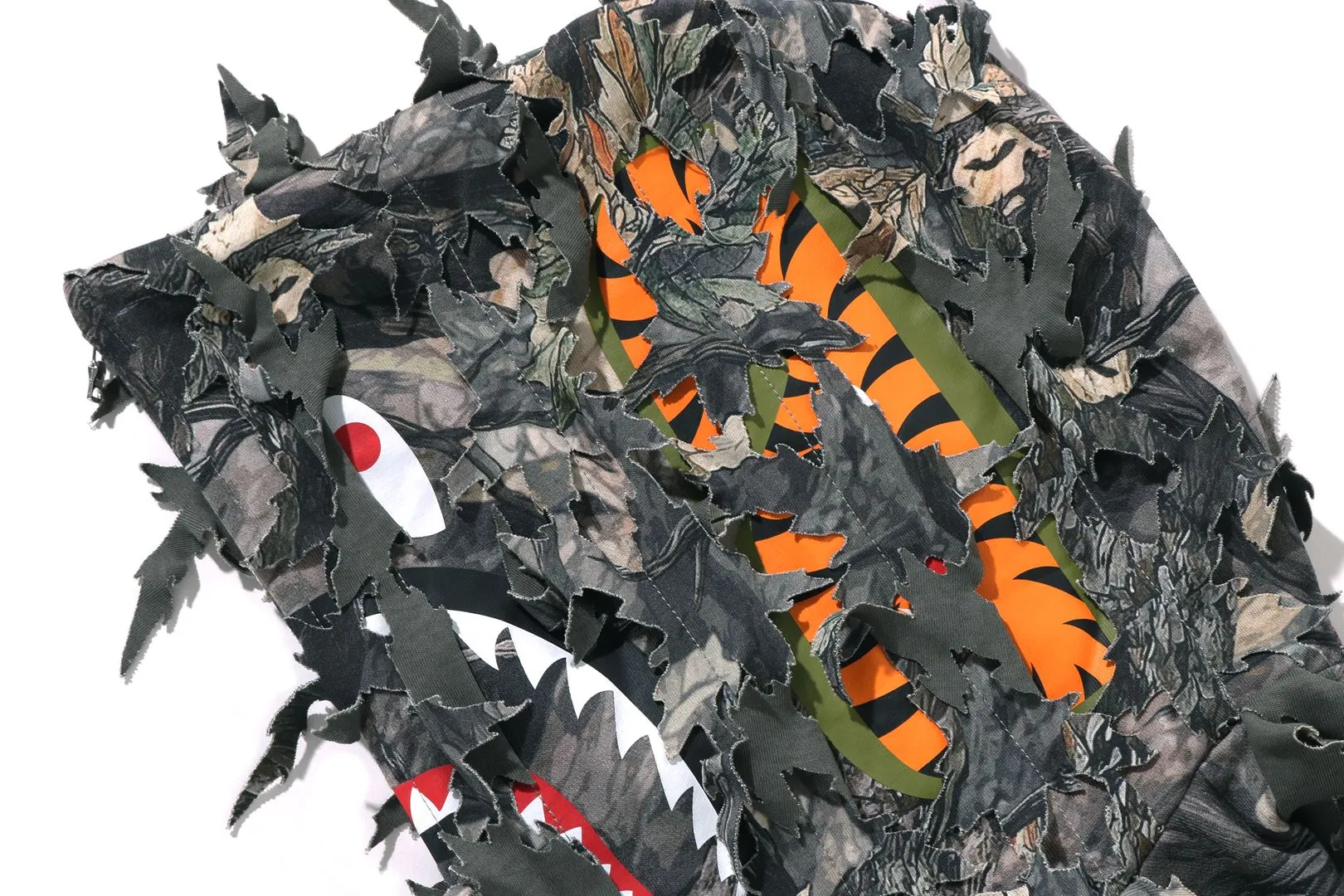TREE EDGE CAMO LASER CUT CROPPED SHARK FULL ZIP HOODIE sold by Bape product image thumbnail 5