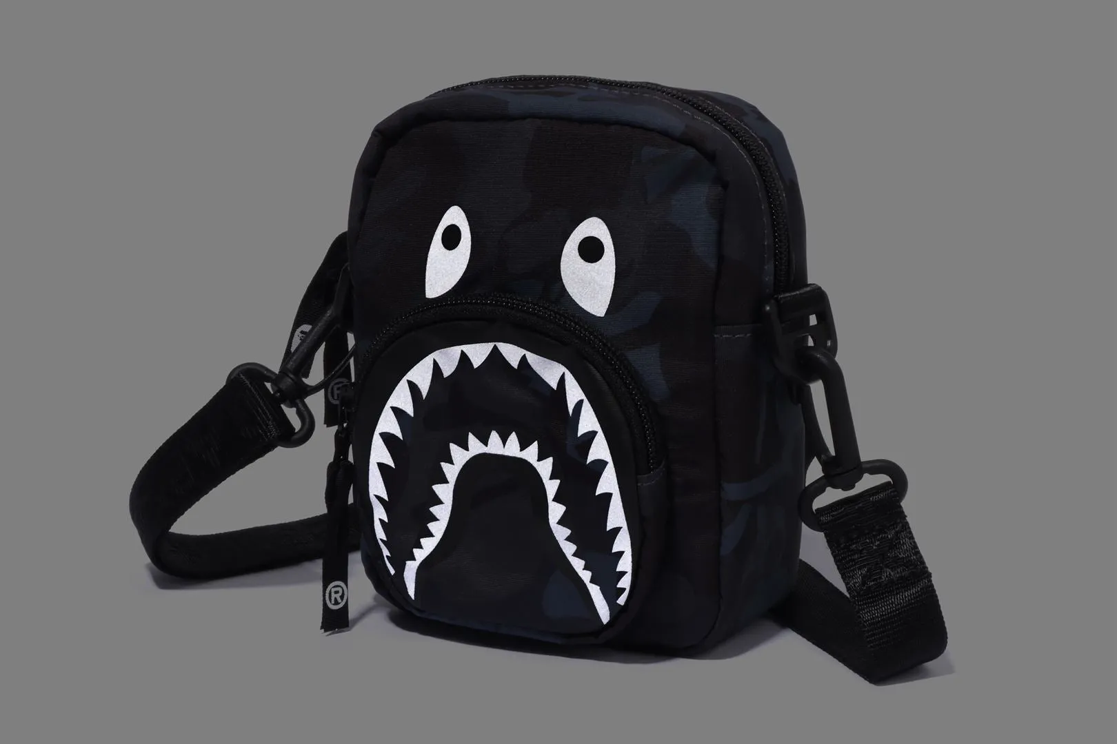 【 BAPE X MMJ 】SKULL CAMO MINI BAG 15TH sold by Bape product image thumbnail 4
