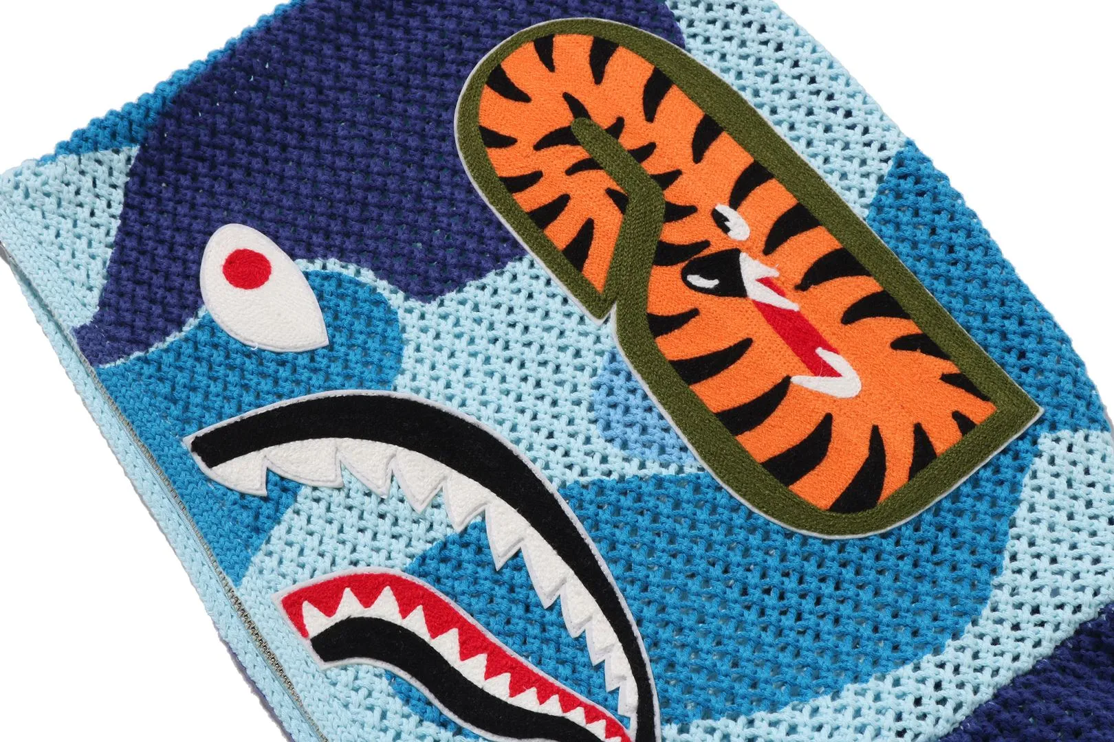 ABC CAMO CROCHET SHARK RELAXED FIT FULL ZIP HOODIE sold by Bape product image thumbnail 5