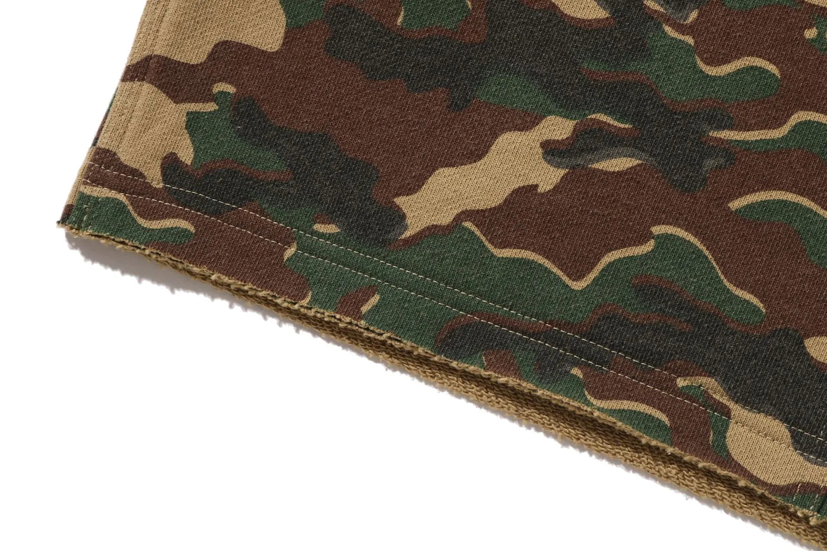 GLITCH WOODLAND CAMO DOUBLE KNEE RELAXED FIT SWEAT SHORTS sold by Bape product image thumbnail 4