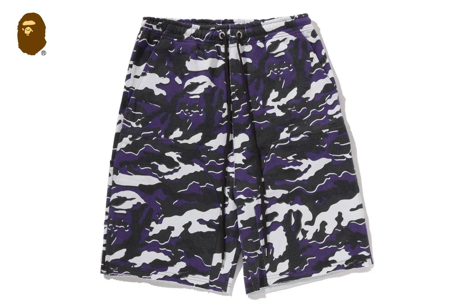 GLITCH WOODLAND CAMO DOUBLE KNEE RELAXED FIT SWEAT SHORTS sold by Bape product image thumbnail 5