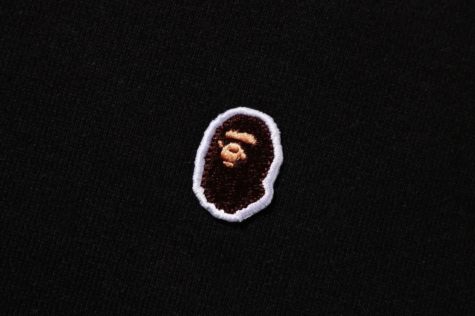 APE HEAD ONE POINT CROPPED PULLOVER HOODIE sold by Bape product image thumbnail 3