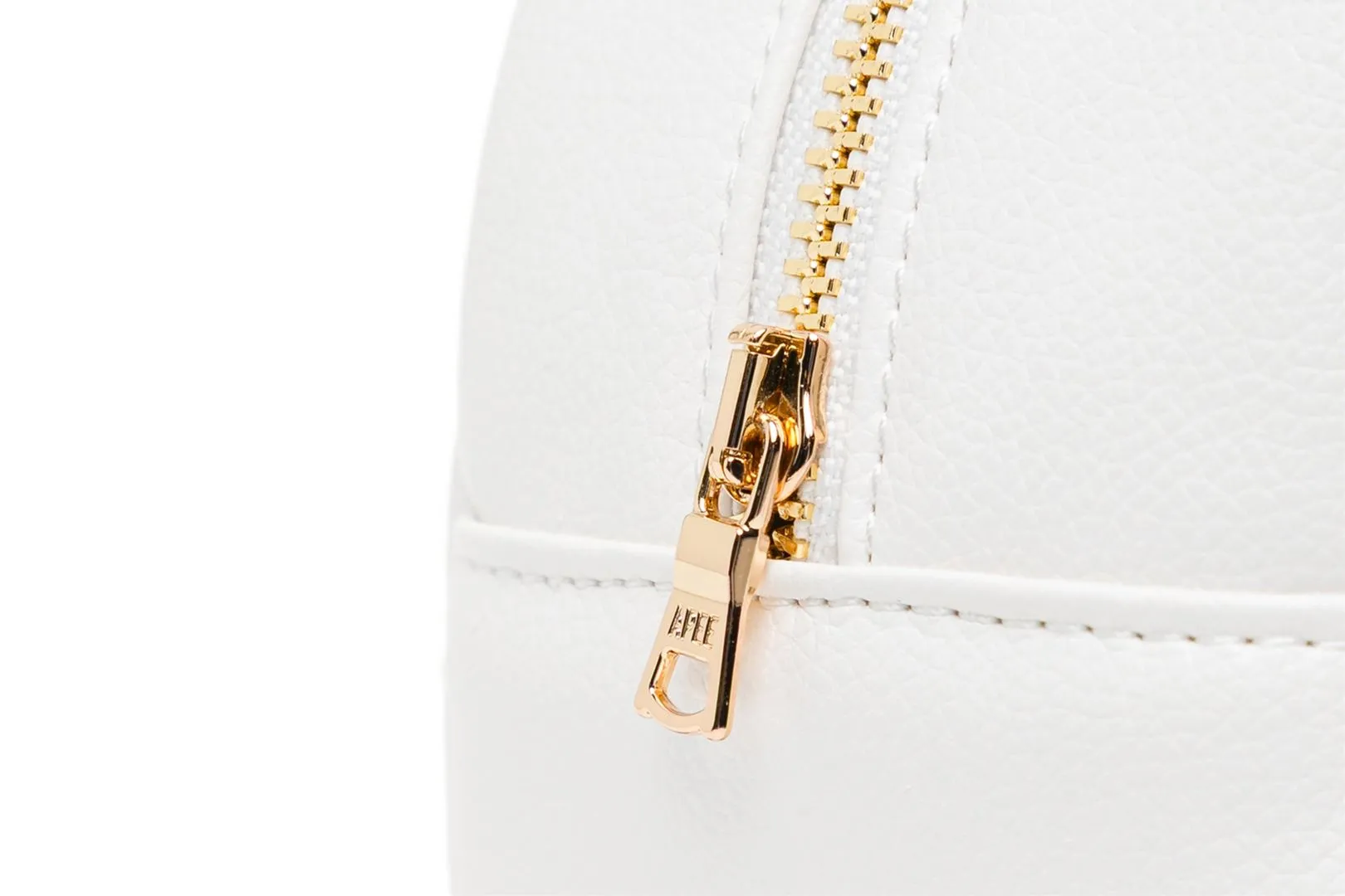 QUILTED HEART MONOGRAM MINI POUCH sold by Bape product image thumbnail 5