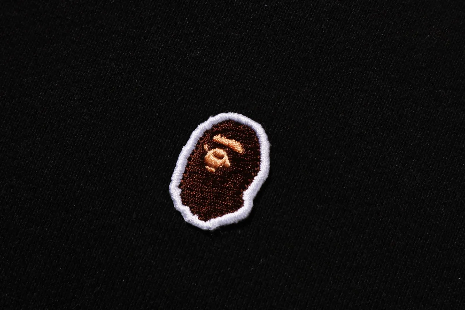 APE HEAD ONE POINT CROPPED ZIP HOODIE sold by Bape product image thumbnail 3