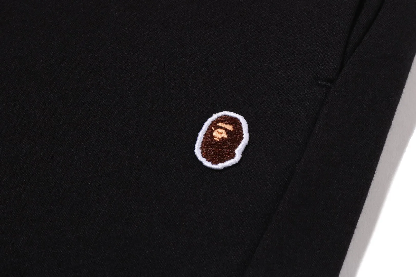 APE HEAD ONE POINT LOOSE FIT SWEAT PANTS sold by Bape product image thumbnail 3