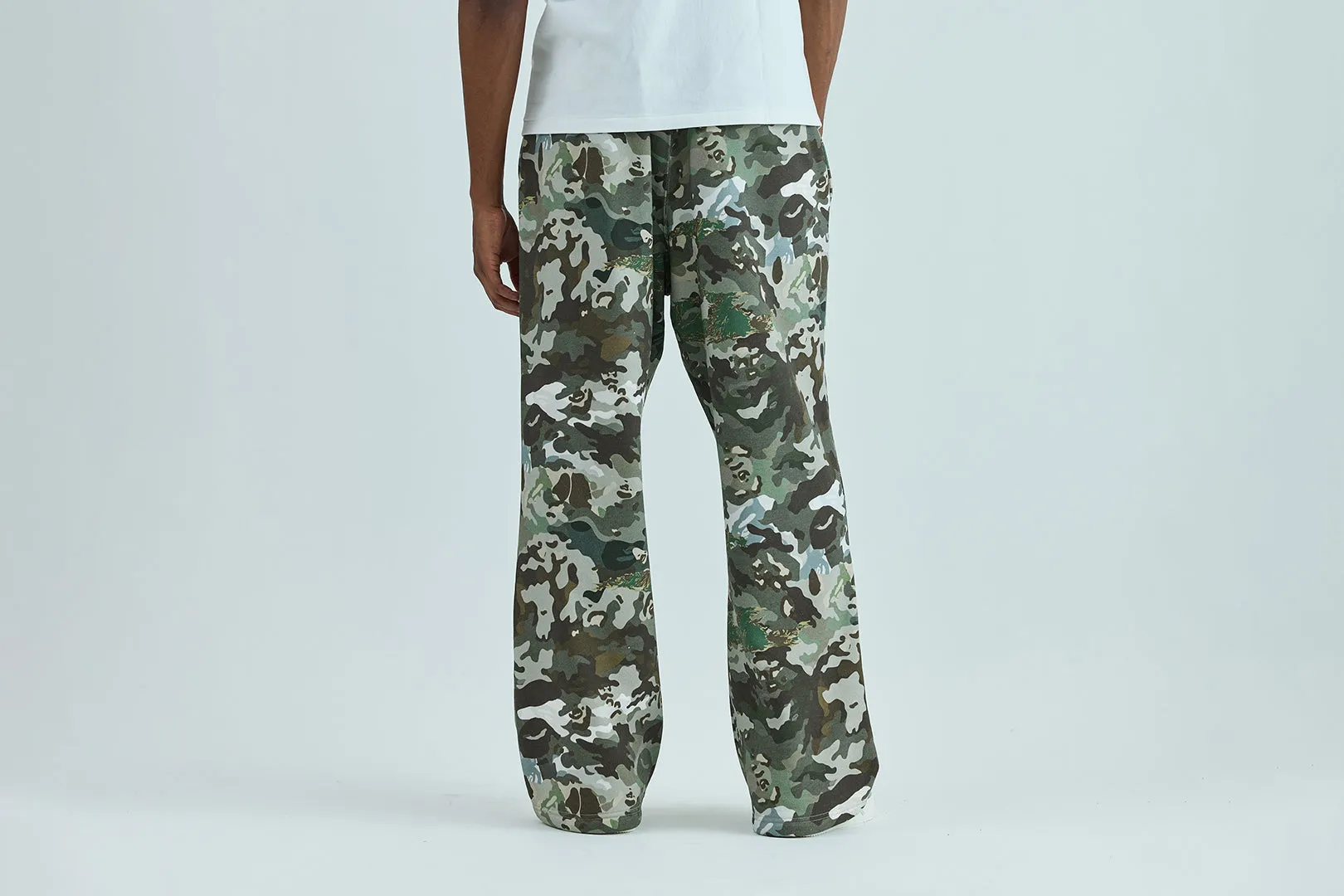 HYBRID CAMO APE FACE LOGO RELAXED FIT SWEATPANTS sold by Bape product image thumbnail 3