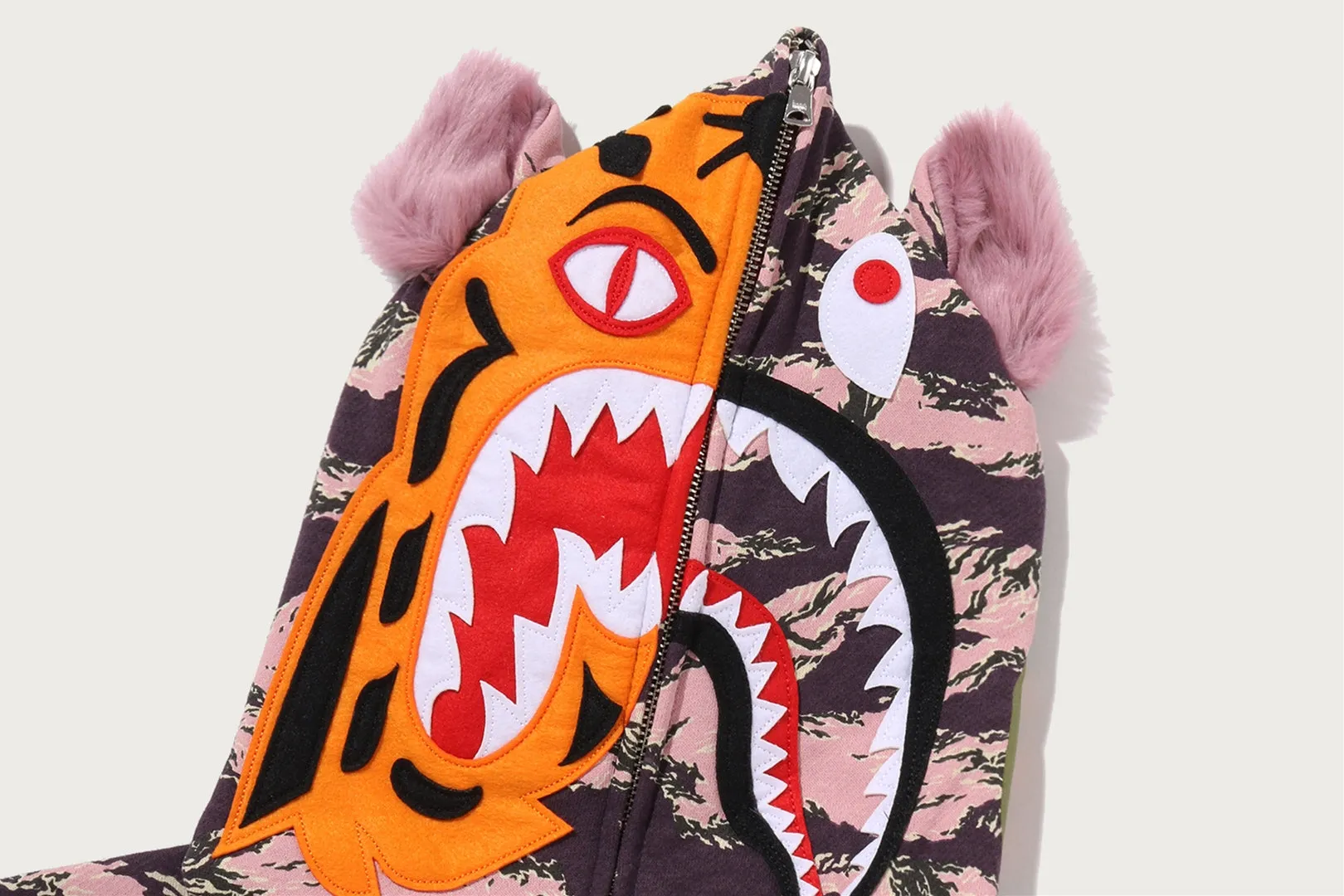 TIGER CAMO TIGER SHARK FULL ZIP HOODIE sold by Bape product image thumbnail 5
