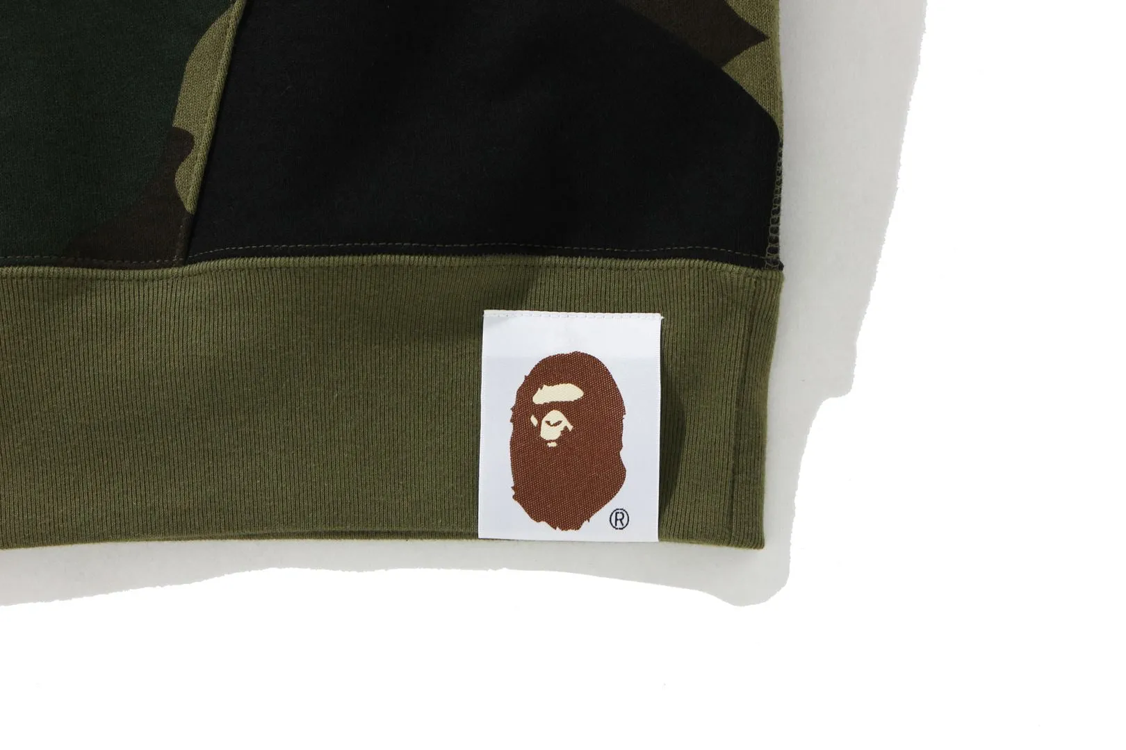GIANT 1ST CAMO SHARK LOOSE FIT FULL ZIP HOODIE sold by Bape product image thumbnail 5