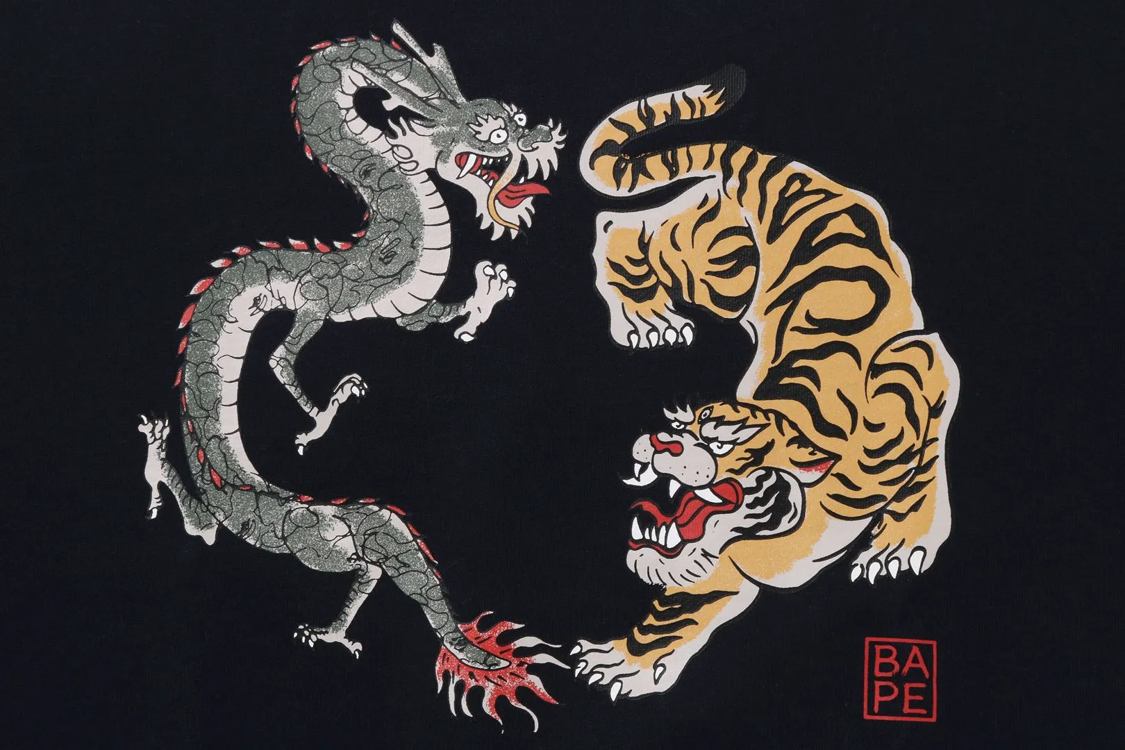 JAPAN CULTURE TIGER AND DRAGON CREWNECK sold by Bape product image thumbnail 2