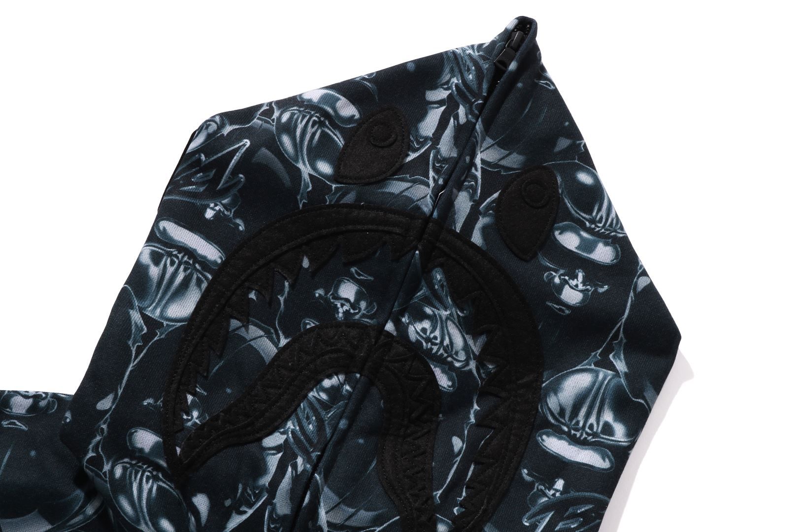 APE HEAD GRAFFITI SHARK FULL ZIP HOODIE sold by Bape product image thumbnail 3