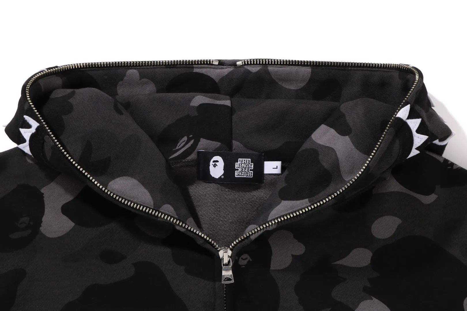 【 BAPE X BLACK EYE PATCH 】COLOR CAMO SHARK FULL ZIP HOODIE sold by Bape product image thumbnail 4