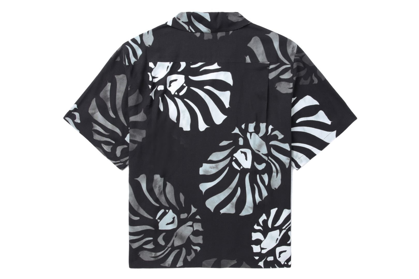 【 BAPE BLACK 】APE HEAD S/S SHIRT sold by Bape product image thumbnail 4