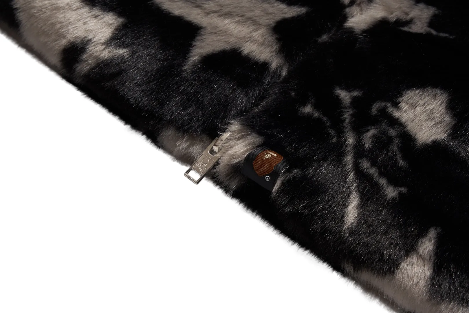 【 BAPE X MMJ 】STA PATTERN FUR JACKET sold by Bape product image thumbnail 3