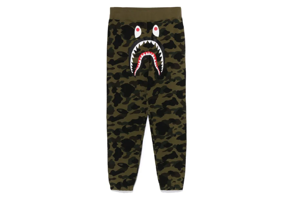 1ST CAMO WIDE FIT SHARK SWEAT PANTS sold by Bape
