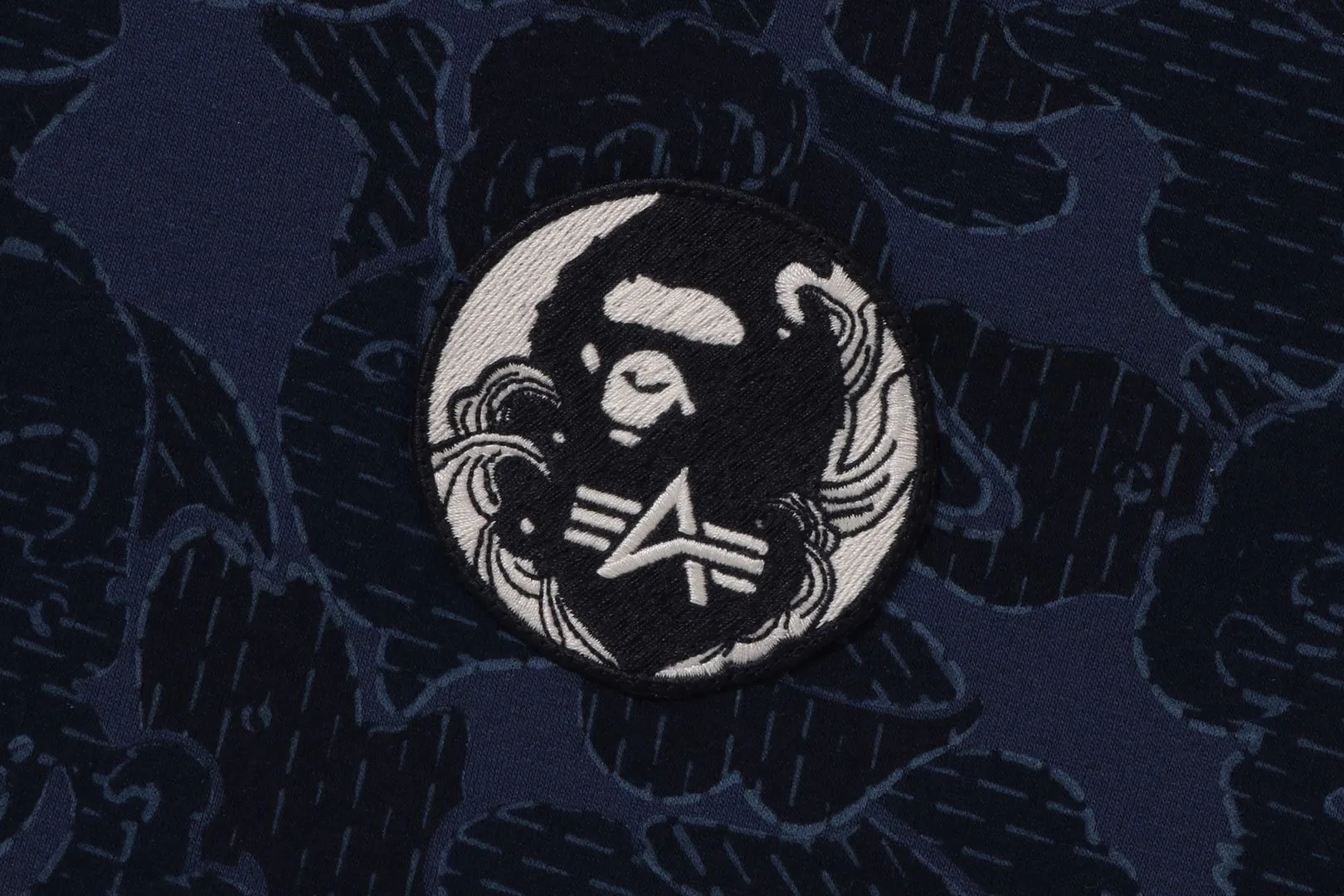 【 BAPE X ALPHA INDUSTRIES 】SHARK FULL ZIP HOODIE sold by Bape product image thumbnail 4