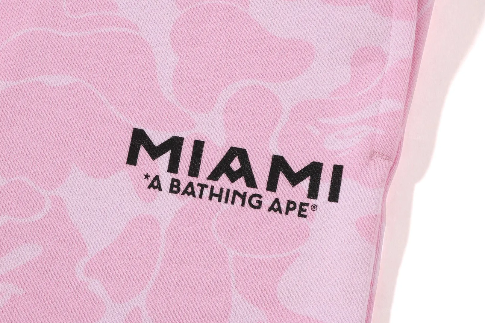 【 BAPE X INTER MIAMI CF 】CAMO SWEAT SHORTS sold by Bape product image thumbnail 3