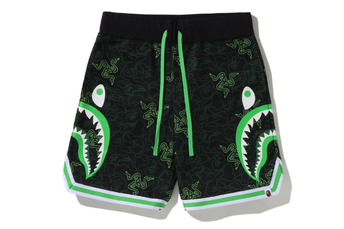 【 BAPE X RAZER 】NEON CAMO BASKETBALL SWEAT SHORTS made by Bape
