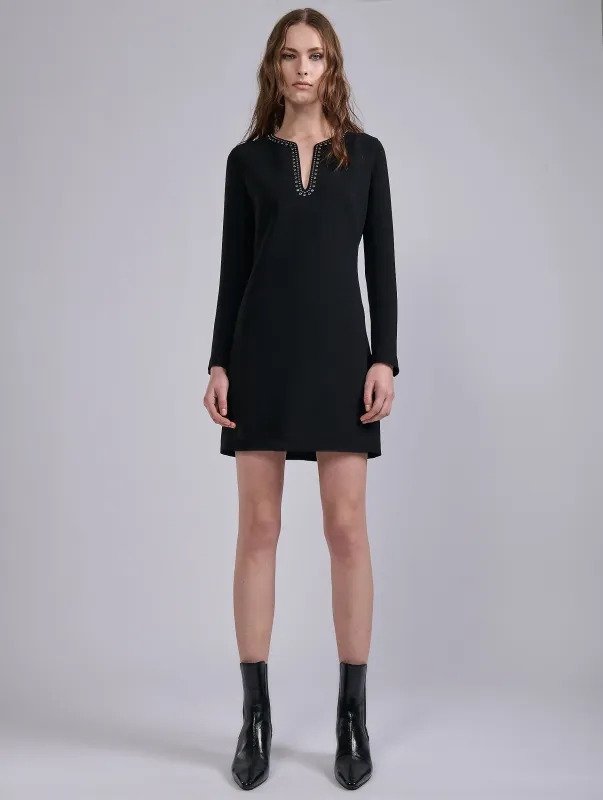 Robe courte en crêpe noire sold by Barbara Bui