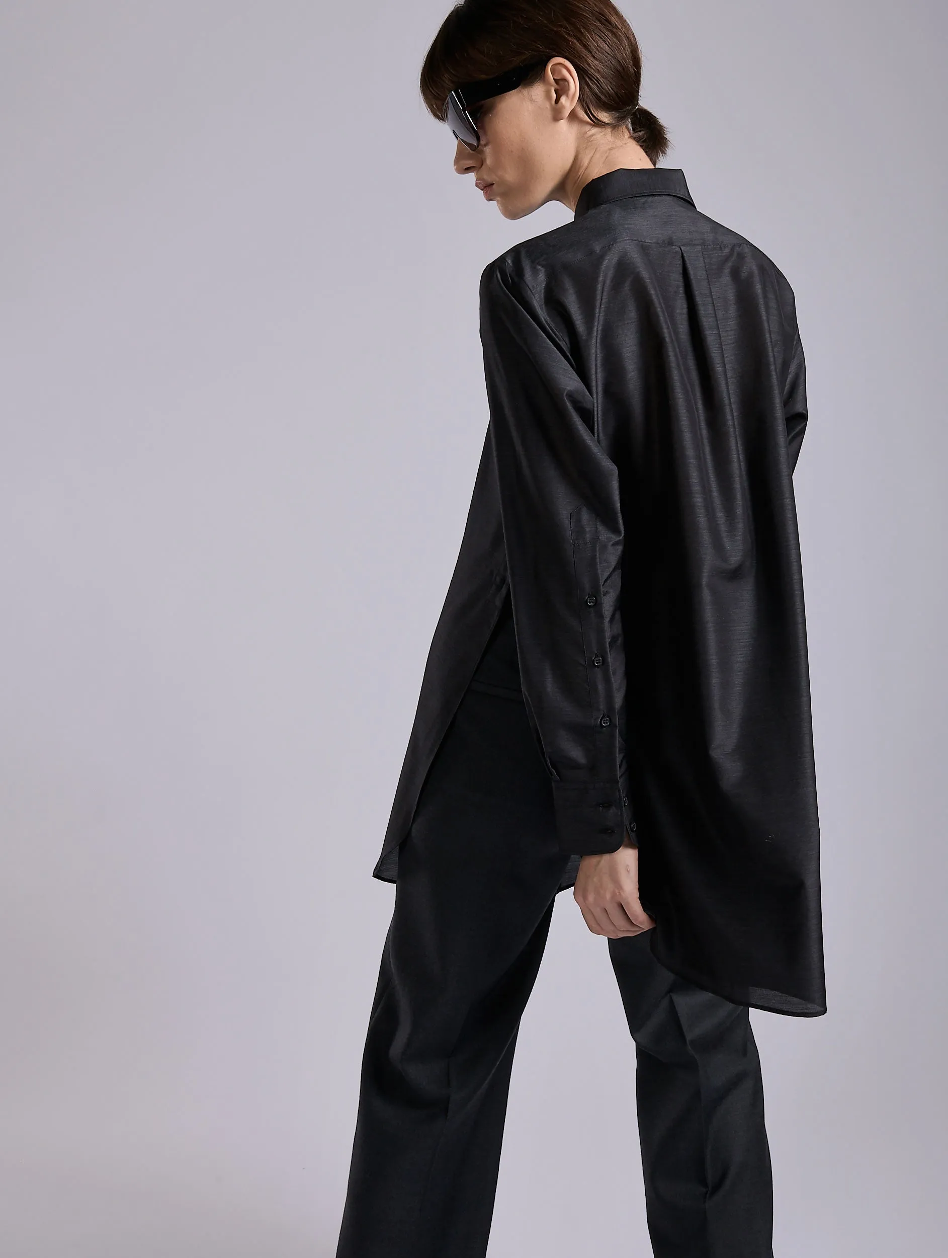 Chemise ample en laine et soie extrafine grise sold by Barbara Bui product image thumbnail 2