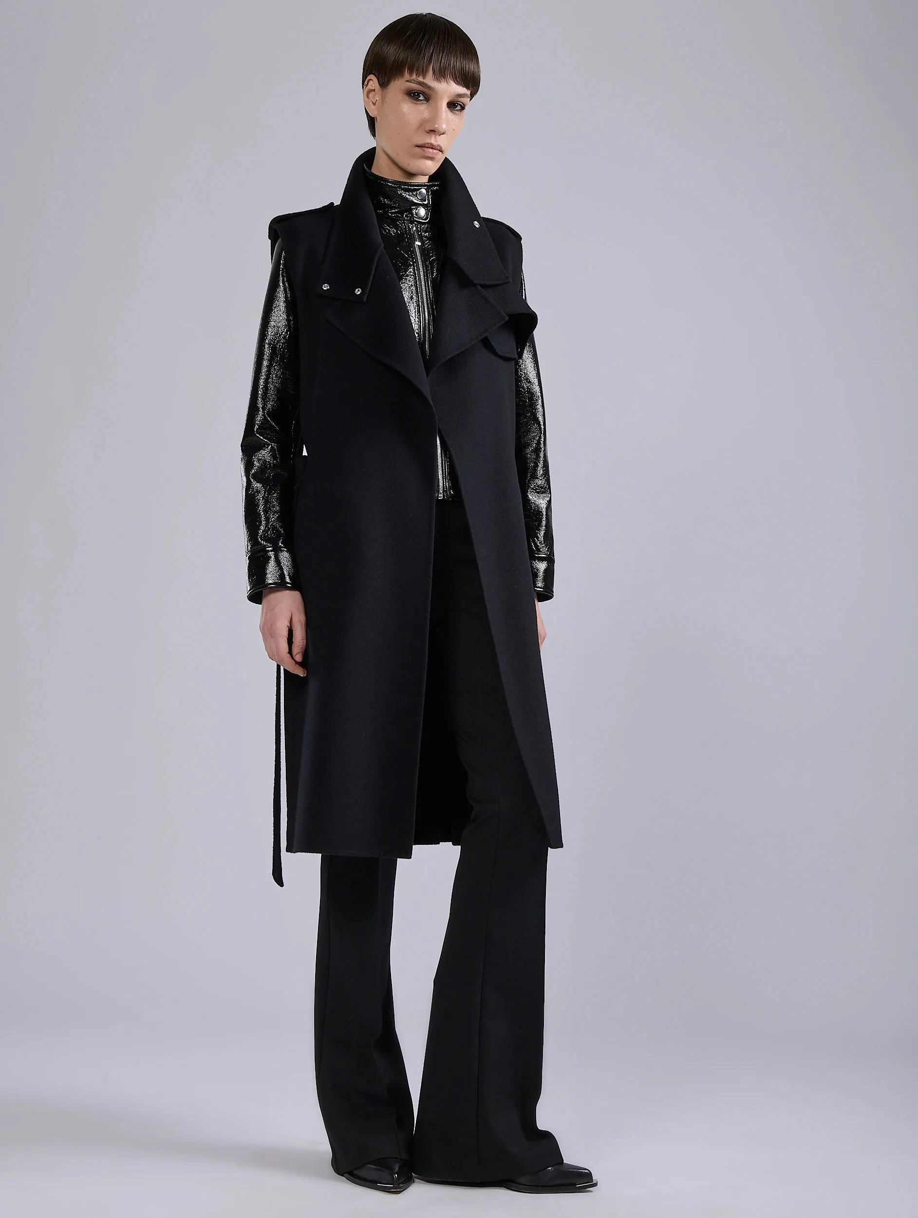 Trench sans manches en double face noir sold by Barbara Bui product image thumbnail 3