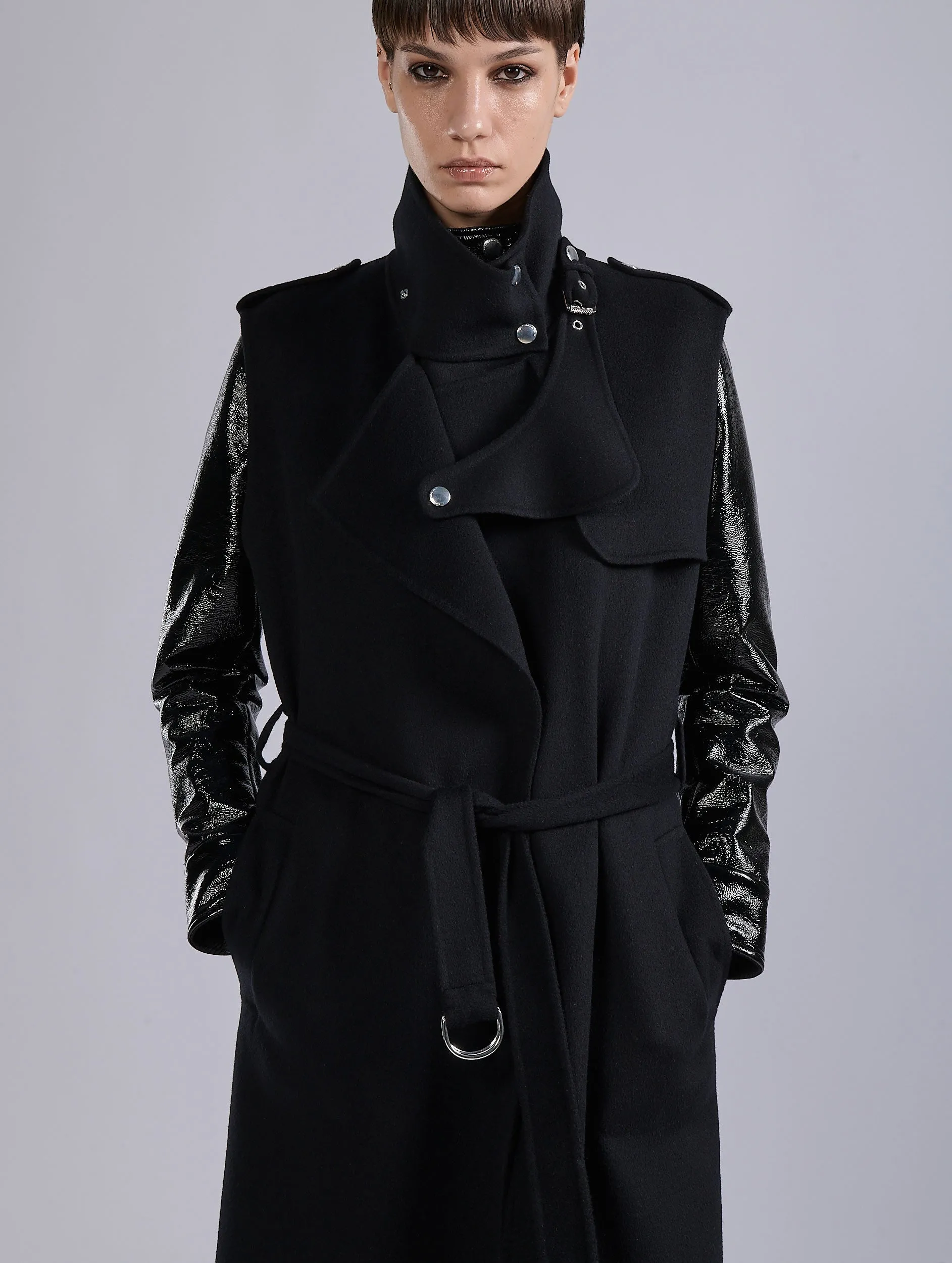 Trench sans manches en double face noir sold by Barbara Bui product image thumbnail 5