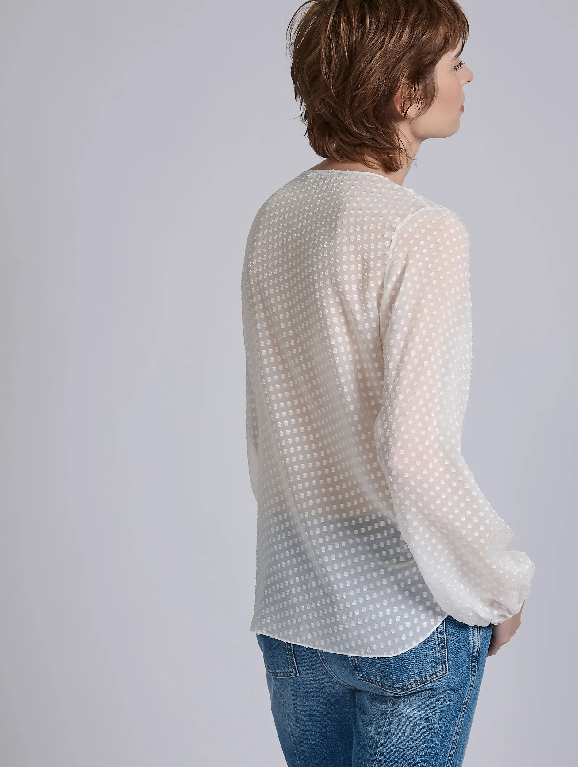 Blouse à volants en jacquard plumetis blanche sold by Barbara Bui product image thumbnail 3