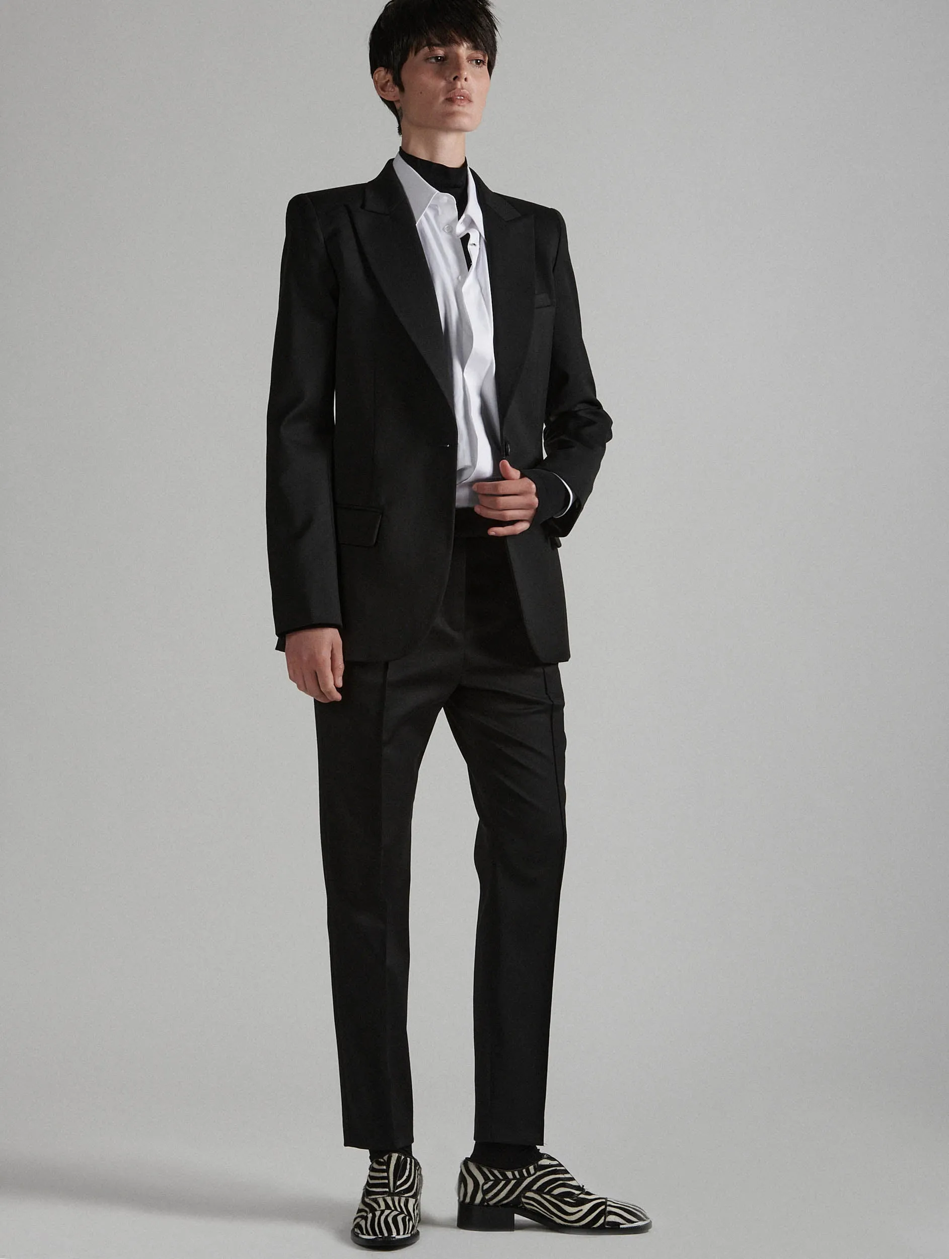 Veste cintrée en gabardine de laine stretch noire sold by Barbara Bui product image thumbnail 3