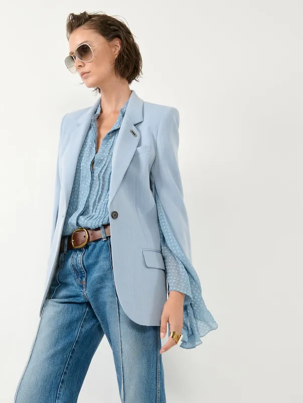 Veste cintrée en chevron crêpe bleu ciel sold by Barbara Bui