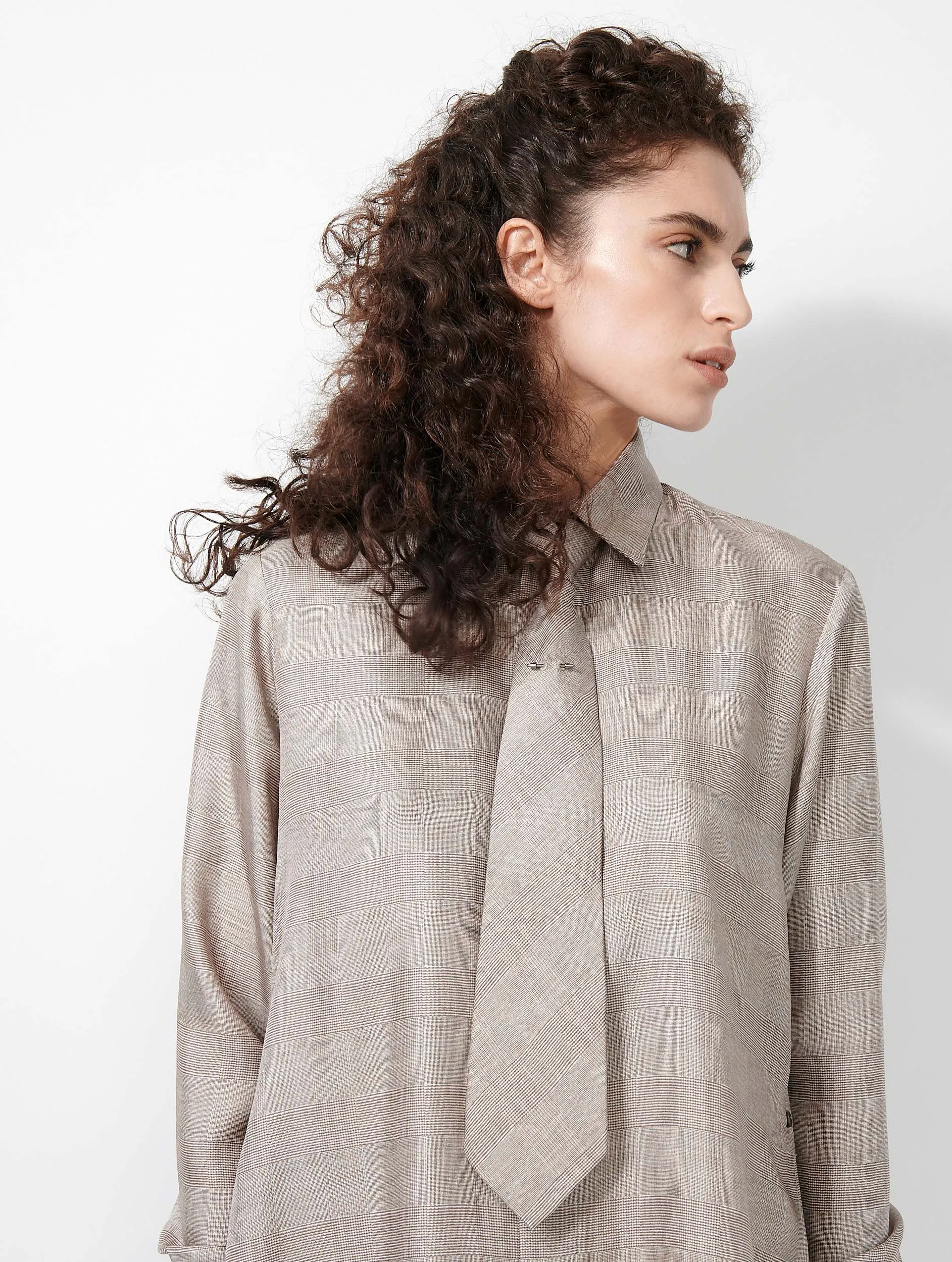 Cravate en twill de soie Prince de Galles sable sold by Barbara Bui