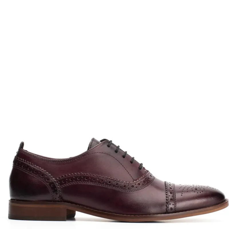 Cast Oxford Brogue Shoes Bordo made by Base London