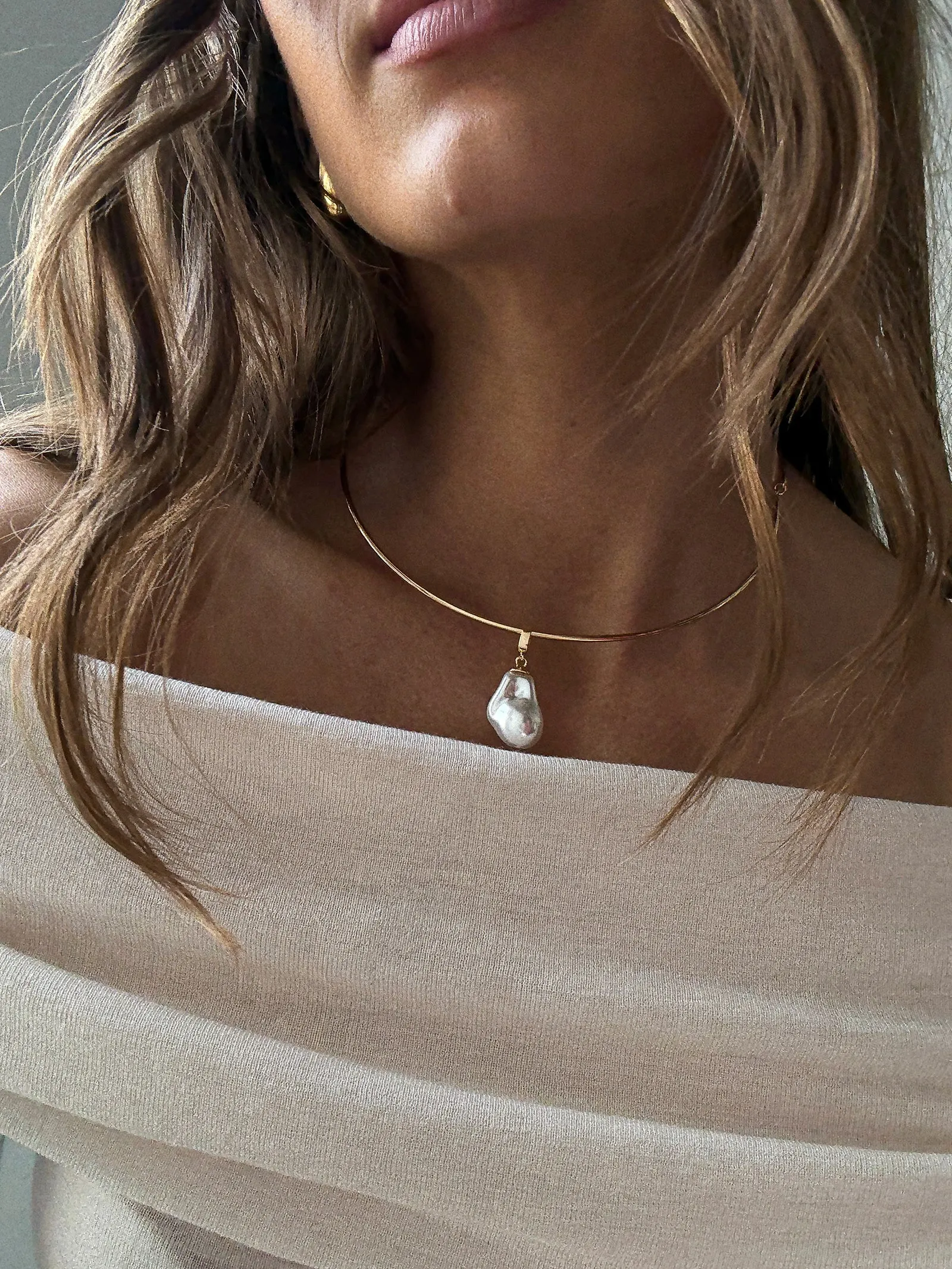 Teagan Pearl Collar Necklace - Gold/Pearl sold by BaubleBar product image thumbnail 2