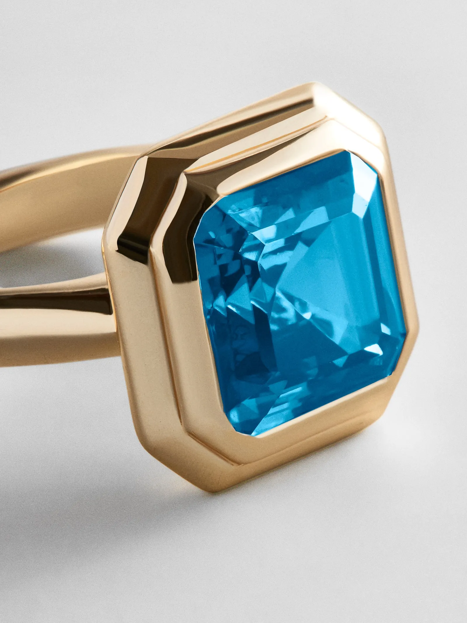 Gold Etched Bezel Custom Birthstone Ring - Blue Zircon sold by BaubleBar product image thumbnail 3