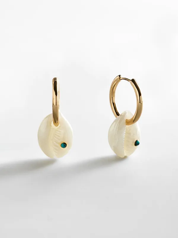 Solana Conch Shell Earrings - Gold/Pearl made by BaubleBar