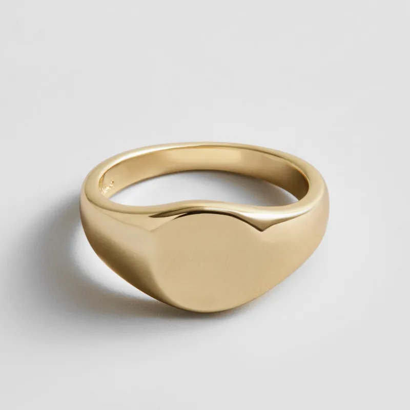 Penelope Signet Ring - Gold made by BaubleBar