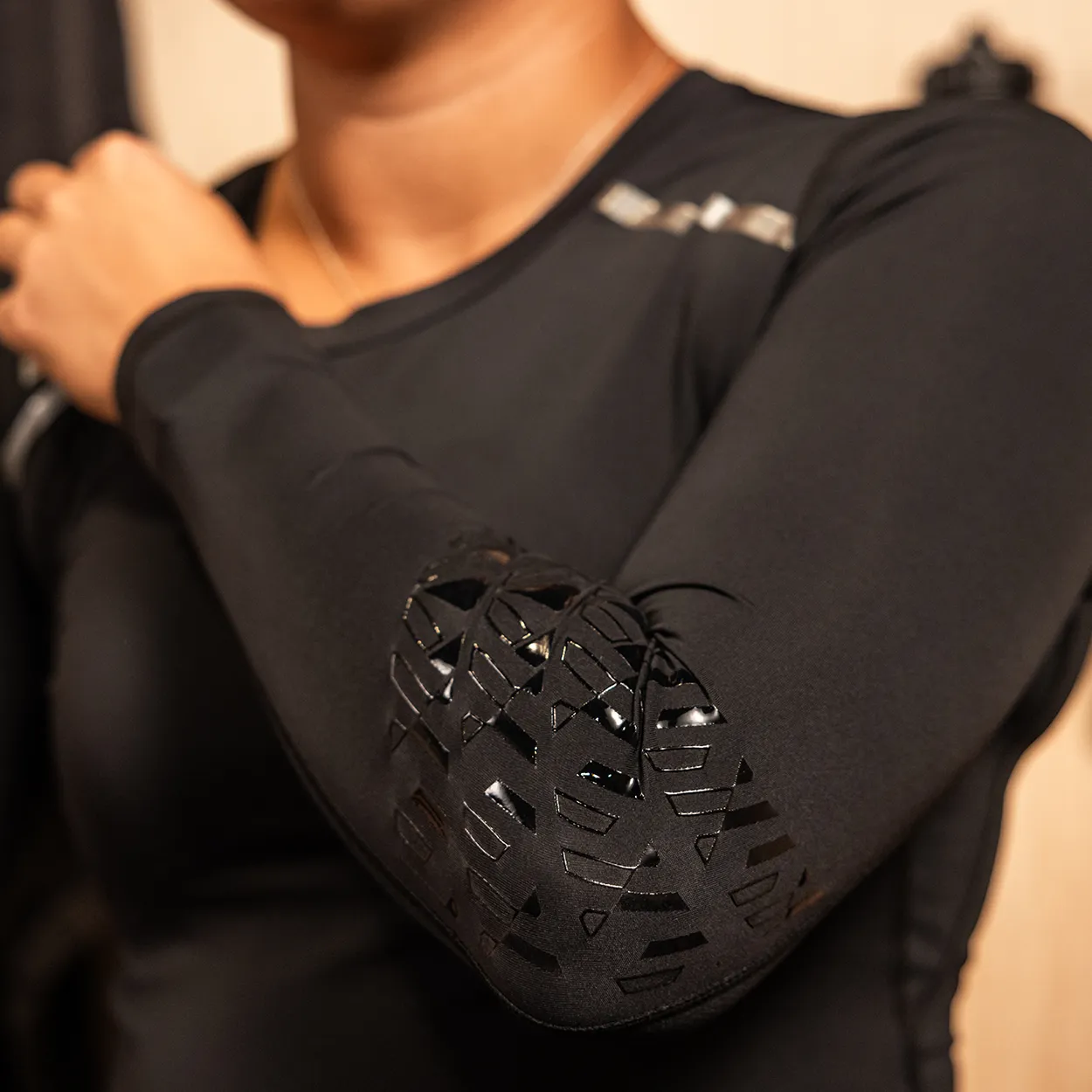 BAUER WOMENS LONGSLEEVE BASELAYER TOP sold by Bauer product image thumbnail 4