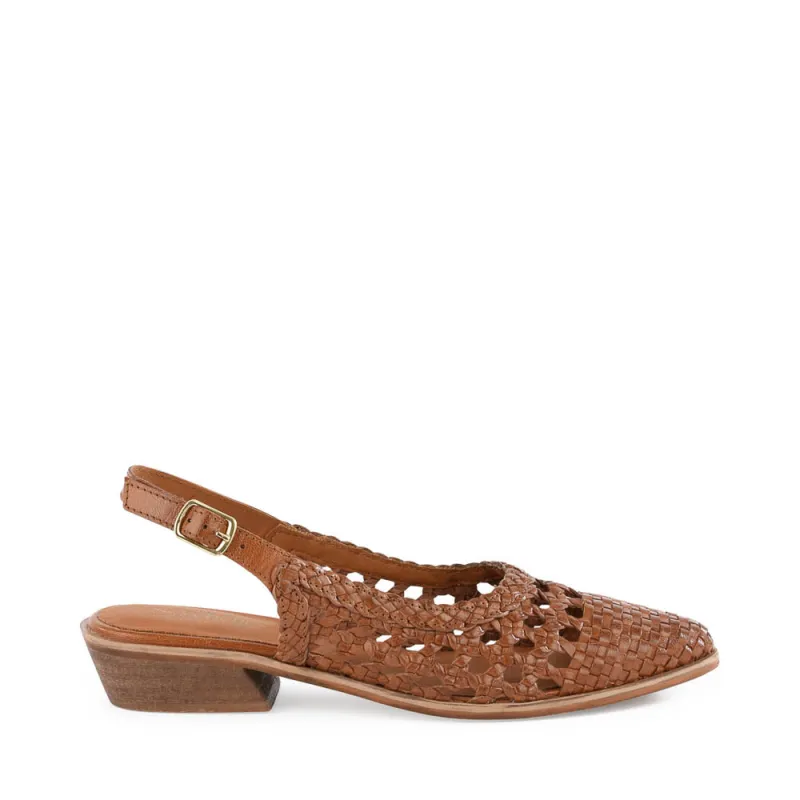 Roxanne Flat made by Seychelles