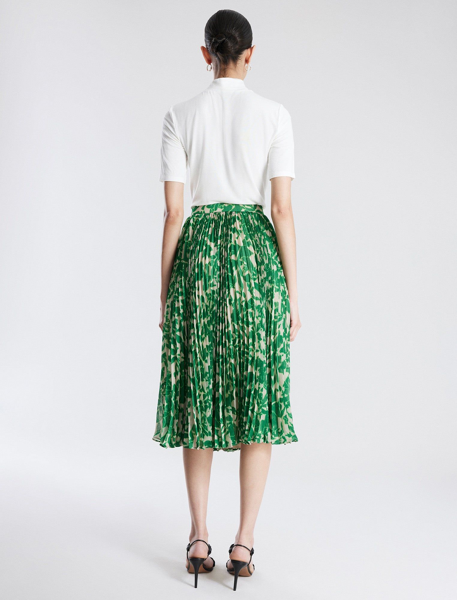 Mock Neck Short Sleeve Top sold by BCBGMaxAzria product image thumbnail 4
