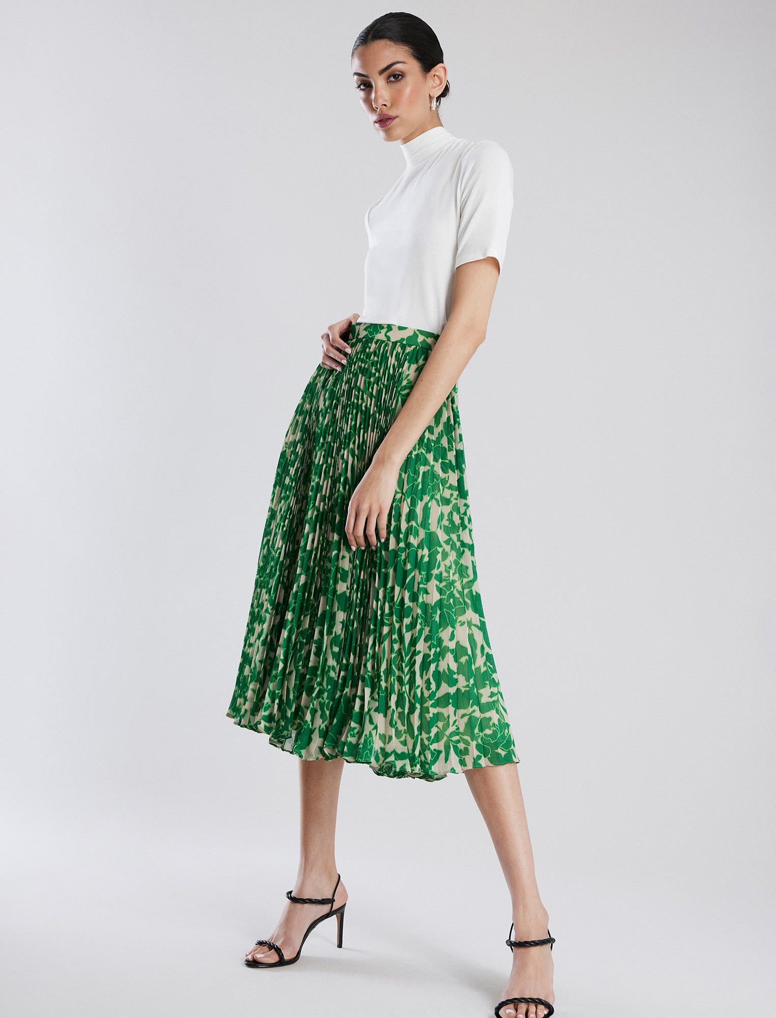 Mock Neck Short Sleeve Top sold by BCBGMaxAzria product image thumbnail 5