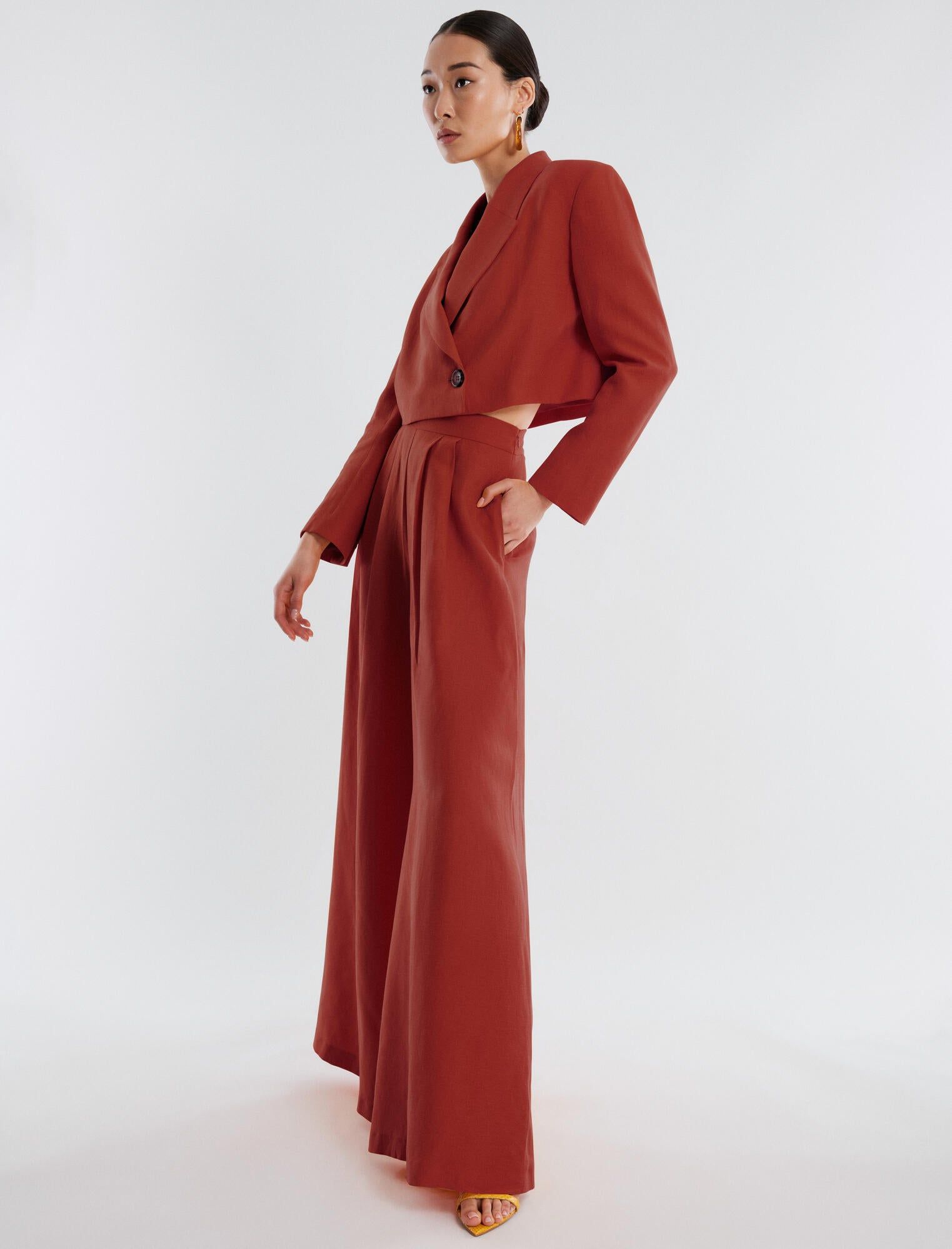 Knox Linen Crop Jacket sold by BCBGMaxAzria product image thumbnail 3