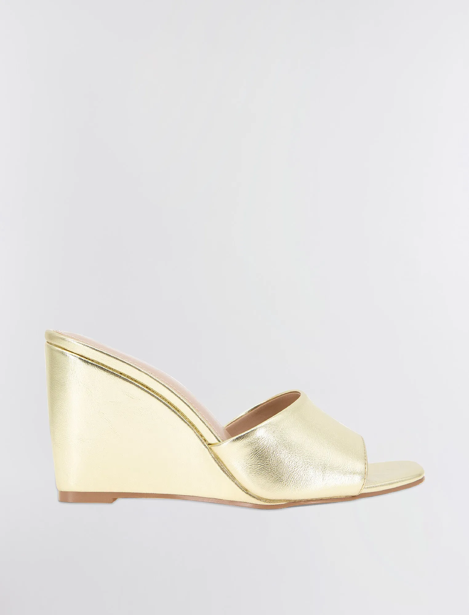 Giani Wedge Sandal sold by BCBGMaxAzria product image thumbnail 3