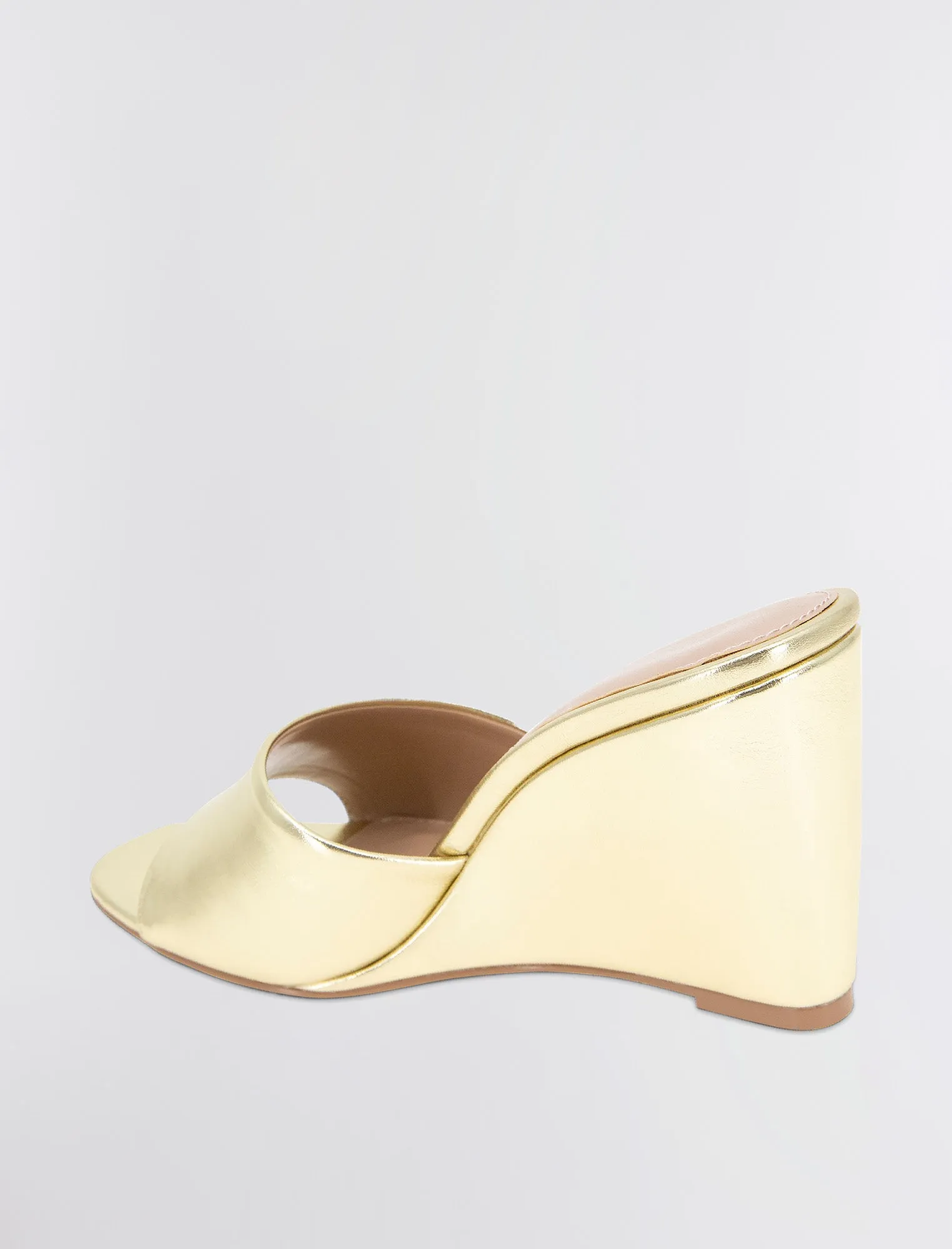 Giani Wedge Sandal sold by BCBGMaxAzria product image thumbnail 5