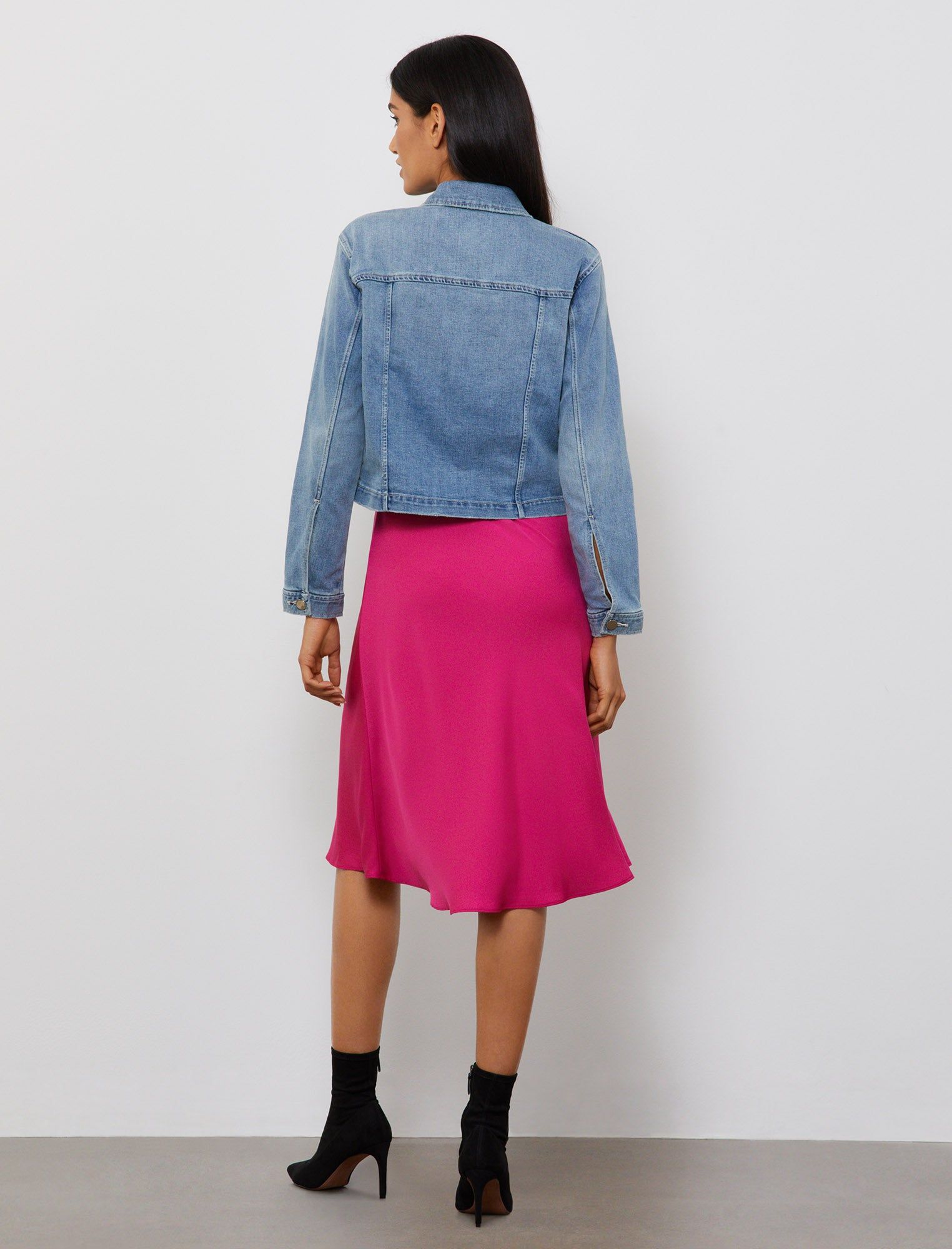 Mindi Crop Denim Jacket sold by BCBGMaxAzria product image thumbnail 5